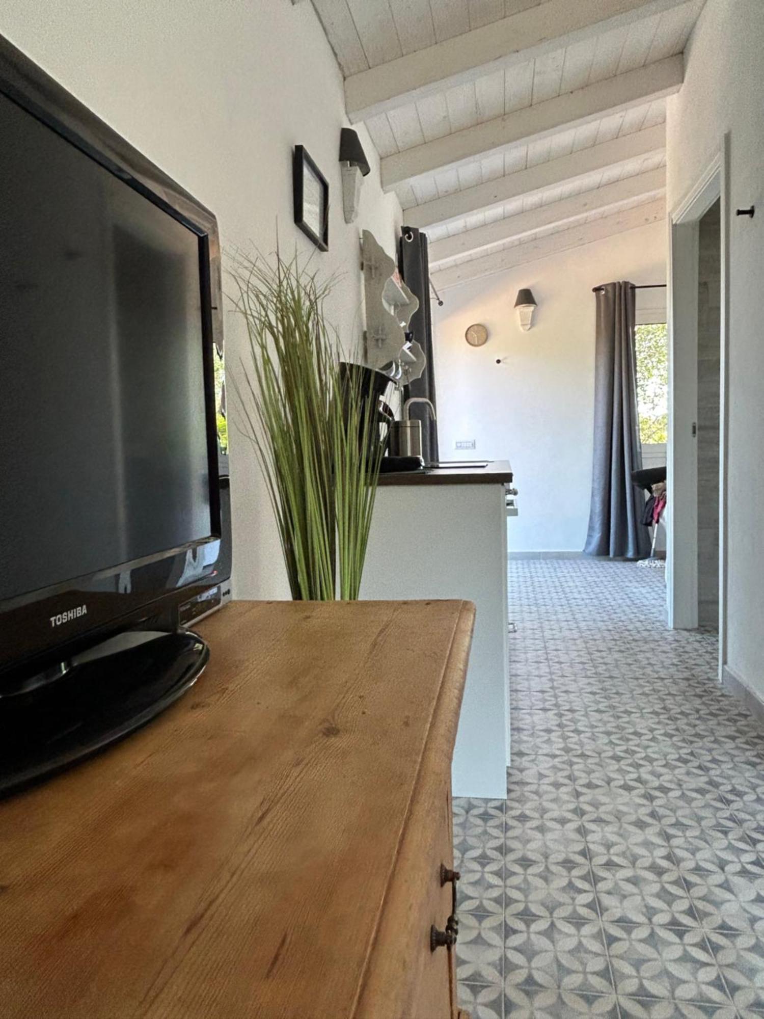 La Piana Holiday House Bassacutena 外观 照片