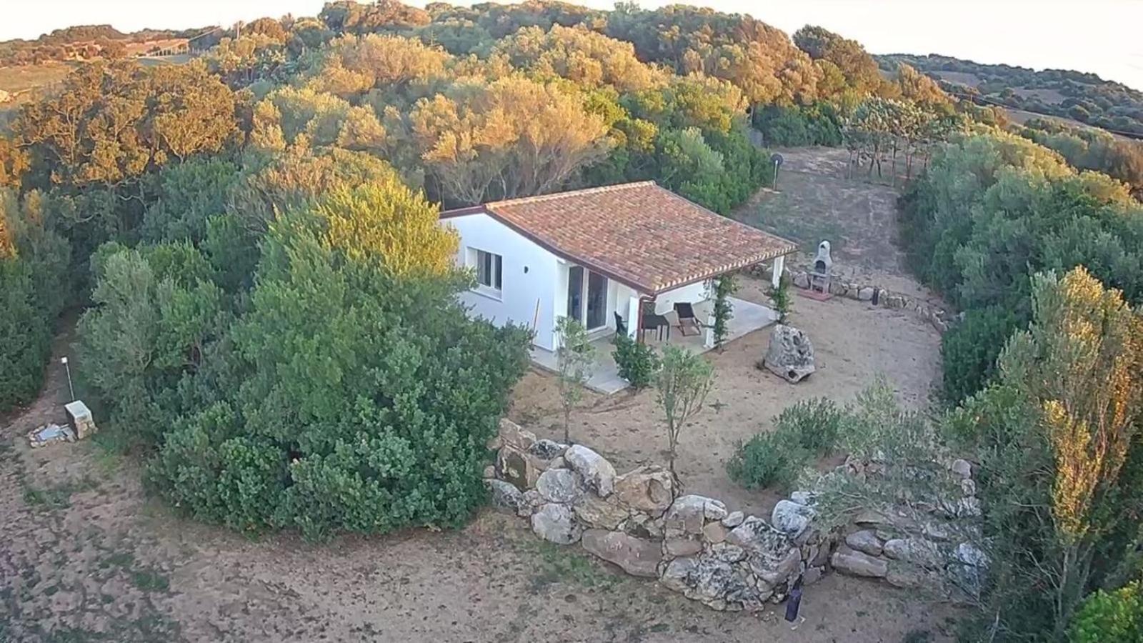 La Piana Holiday House Bassacutena 外观 照片