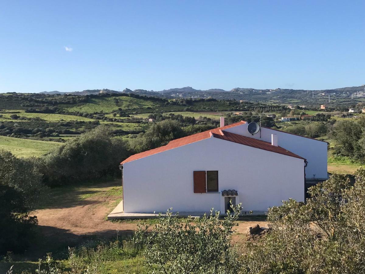 La Piana Holiday House Bassacutena 外观 照片