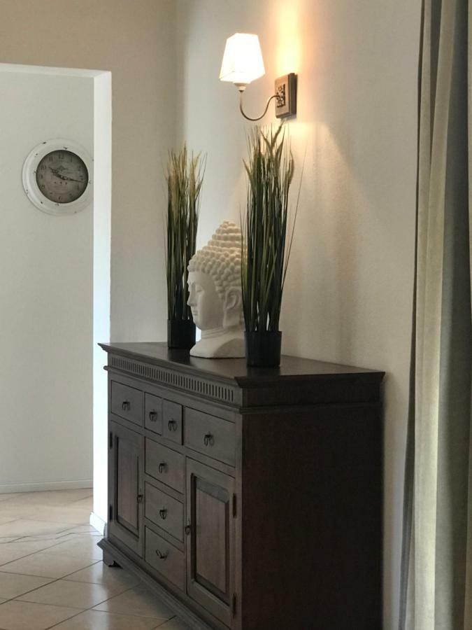 La Piana Holiday House Bassacutena 外观 照片