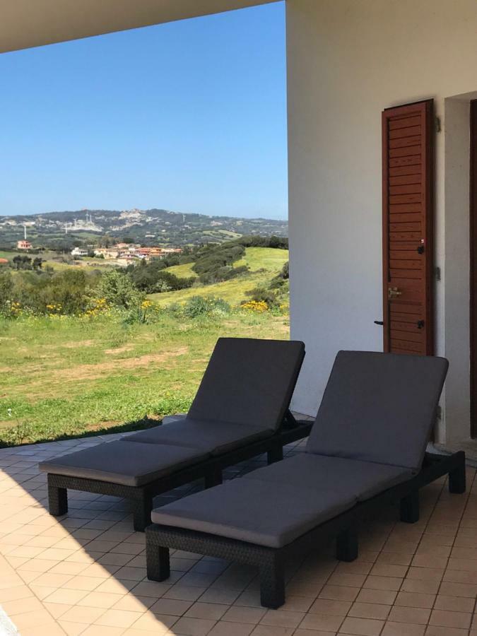 La Piana Holiday House Bassacutena 外观 照片
